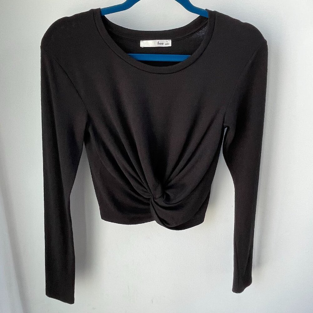 Aritzia black crop long sleeve knit top size S - knot detail - Wilfred Free